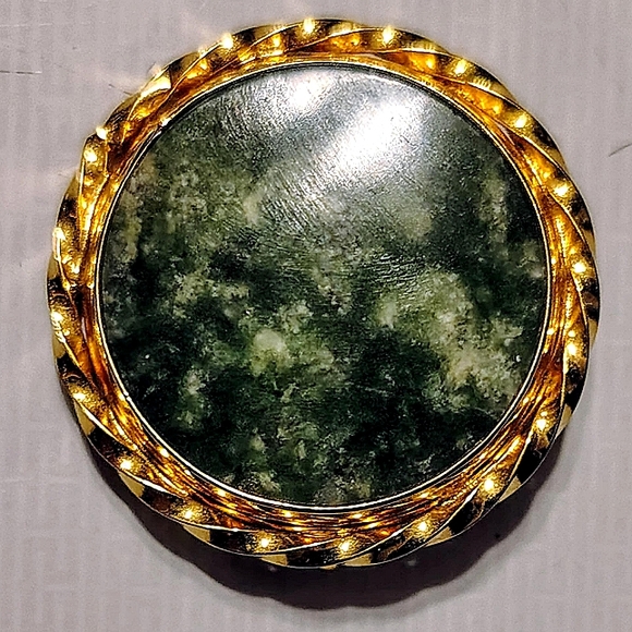 Burt Cassell Jewelry - 12k Gold-Filled Green Nephrite Jade Oval Brooch Vintage Signed Cassell